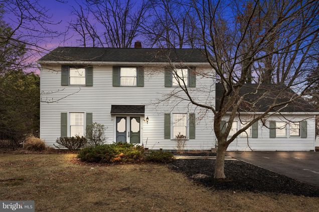 480 Yale Drive SOUTHAMPTON, PA House Sold - Photo 1 of 34. Opens carousel modal