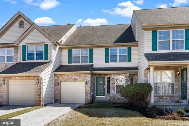 5089 Beacon Hill Court DOYLESTOWN, PA Townhouse Sold - Photo 1 of 34. Opens carousel modal