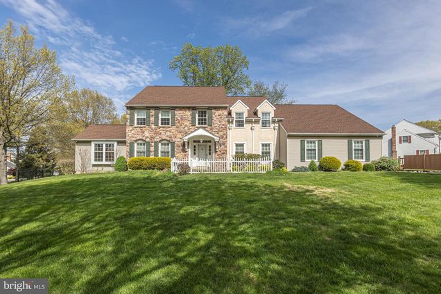 8 Mayflower Circle HOLLAND, PA House Sold - Photo 1 of 47. Opens carousel modal