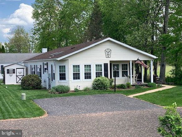 213 Dove Court