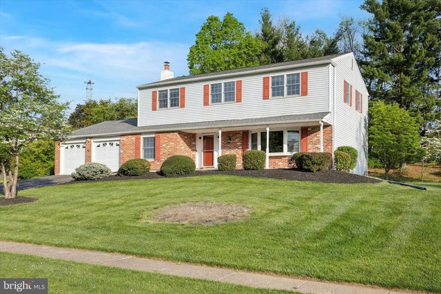 545 Andrew Drive SOUTHAMPTON, PA House Sold - Photo 1 of 33. Opens carousel modal