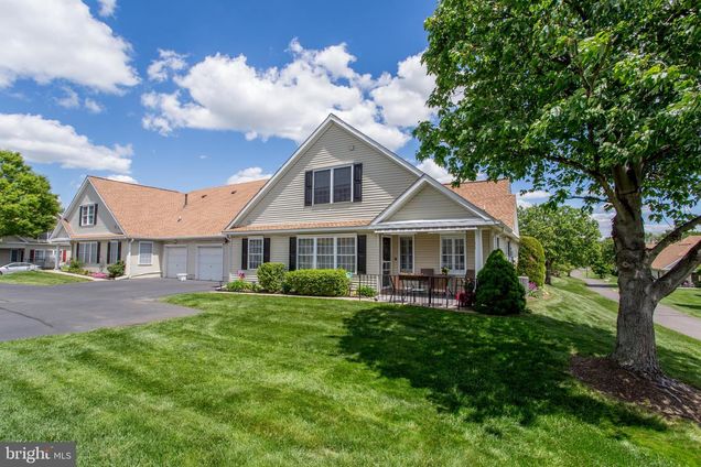 31 Avenrowe Court FAIRLESS HILLS, PA Townhouse Sold - Photo 1 of 39. Opens carousel modal
