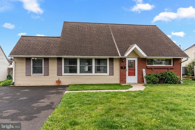 63 Buttonwood Lane LEVITTOWN, PA House Sold - Photo 1 of 24. Opens carousel modal