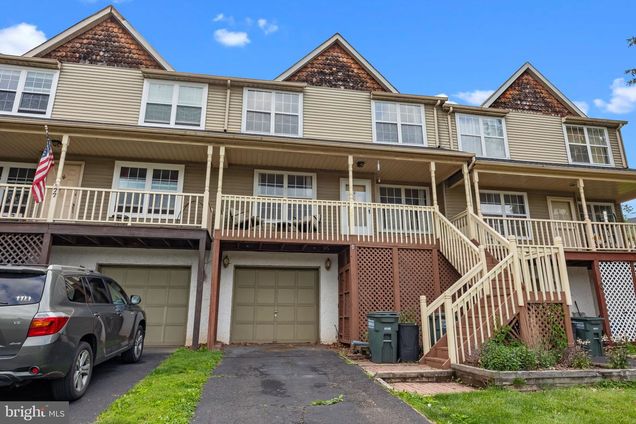 75 Mulberry Drive SOUTHAMPTON, PA Townhouse Sold - Photo 1 of 31. Opens carousel modal