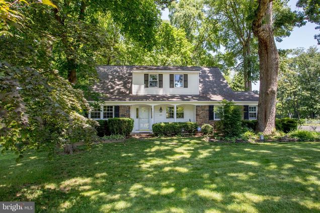 1213 Emma Lane