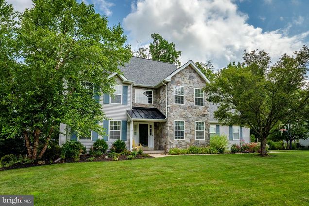 2225 Claymont Drive