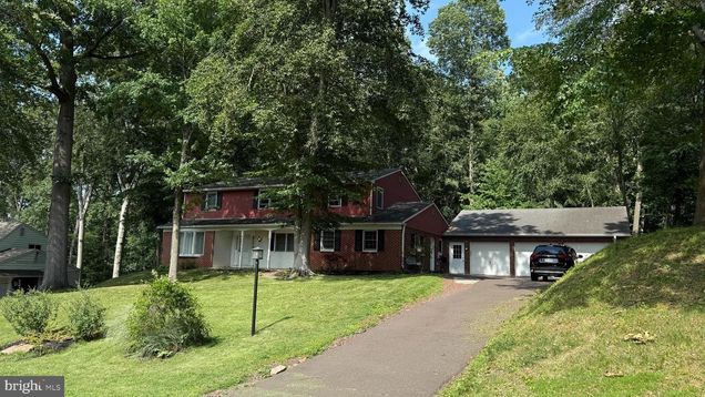 168 Lehigh Drive RICHBORO, PA House Active - Photo 1 of 46. Opens carousel modal