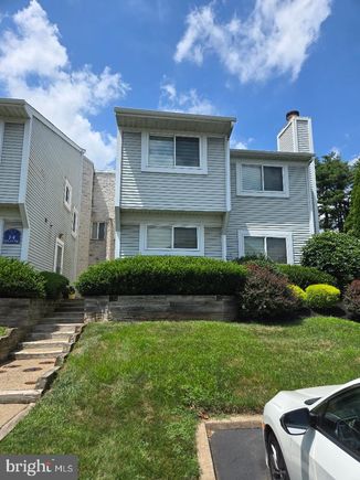 3 Hillcroft Way NEWTOWN, PA Townhouse Active - Photo 1 of 19. Opens carousel modal