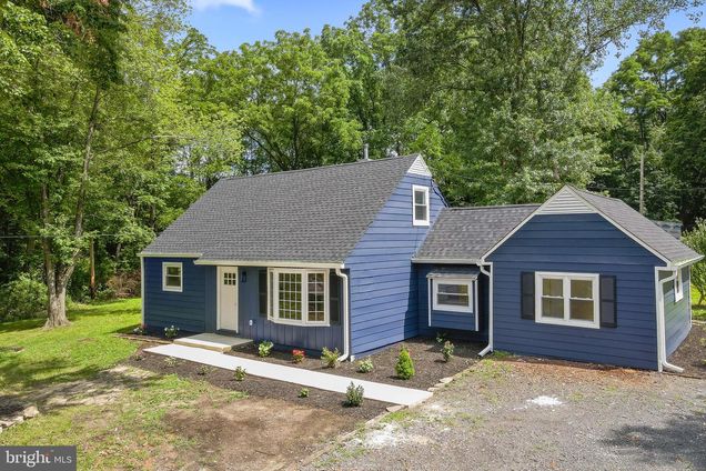 290 Oxford Valley Road YARDLEY, PA House Active - Photo 1 of 37. Opens carousel modal