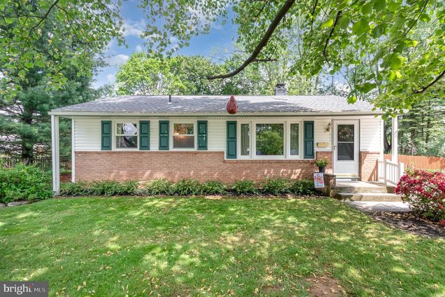 3 Sussex Circle CAMP HILL, PA House Sold - Photo 1 of 25. Opens carousel modal