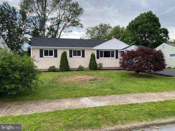 93 Kensington Drive CAMP HILL, PA House Sold - Photo 1 of 26. Opens carousel modal