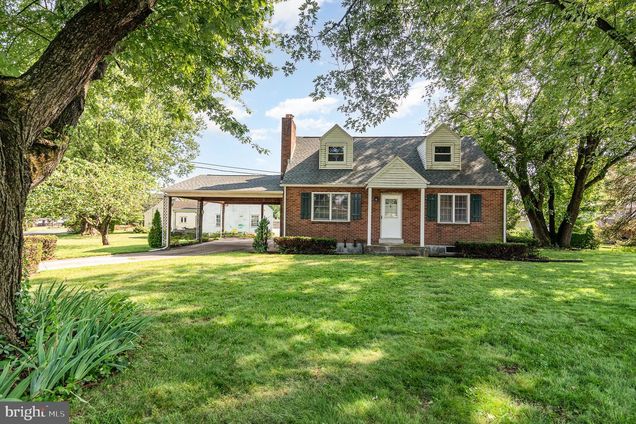 101 Linden Drive CAMP HILL, PA House Active - Photo 1 of 34. Opens carousel modal