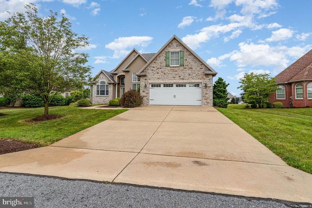 930 Cyprus Lane
