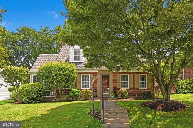 347 N 24th Street CAMP HILL, PA House Active - Photo 1 of 52. Opens carousel modal