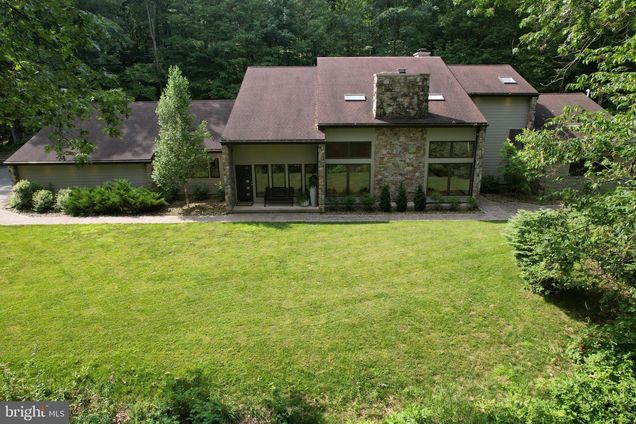 262 Blackberry Hill