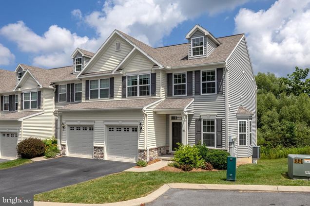 135 Kestrel Lane