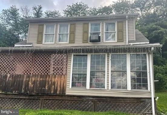 1045 W 4th Street