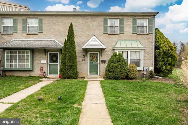 440 Carmarthen Court EXTON, PA Townhouse Sold - Photo 1 of 37. Opens carousel modal