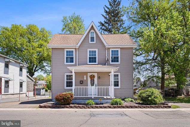 37 Myrtle Street OXFORD, PA House Sold - Photo 1 of 20. Opens carousel modal