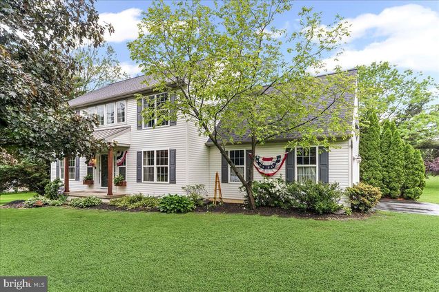 204 Country Drive OXFORD, PA House Sold - Photo 1 of 32. Opens carousel modal