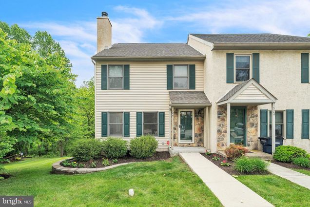 524 Pickering Station Drive CHESTER SPRINGS, PA Townhouse Sold - Photo 1 of 24. Opens carousel modal