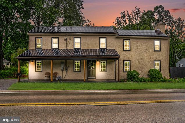 1237 W King Road