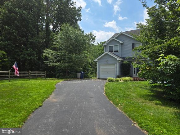 506 Thomas Circle COATESVILLE, PA Townhouse Active - Photo 1 of 23. Opens carousel modal