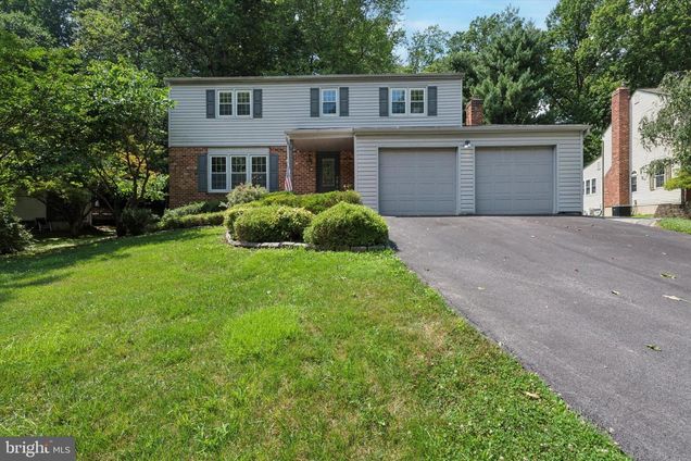 1145 School House Lane