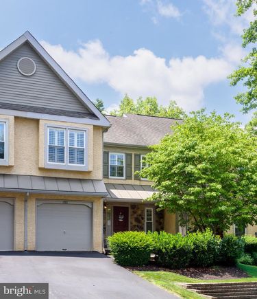 1702 Newmarket Court Unit 1702