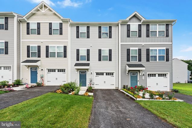 150 Hamilton Lane COATESVILLE, PA Townhouse Active - Photo 1 of 22. Opens carousel modal