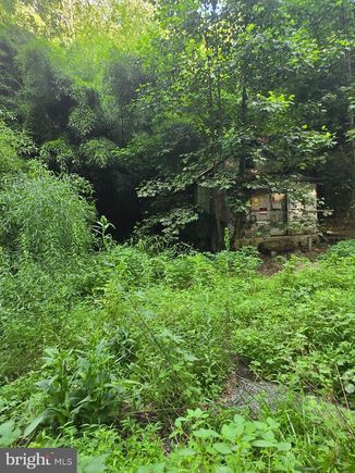 1012 Glenside Road DOWNINGTOWN, PA Plot of land Active - Photo 1 of 6. Opens carousel modal