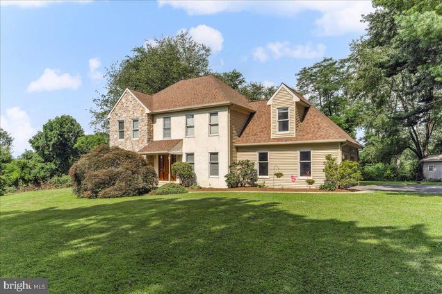 126 Cedarcroft Road KENNETT SQUARE, PA House Active - Photo 1 of 51. Opens carousel modal