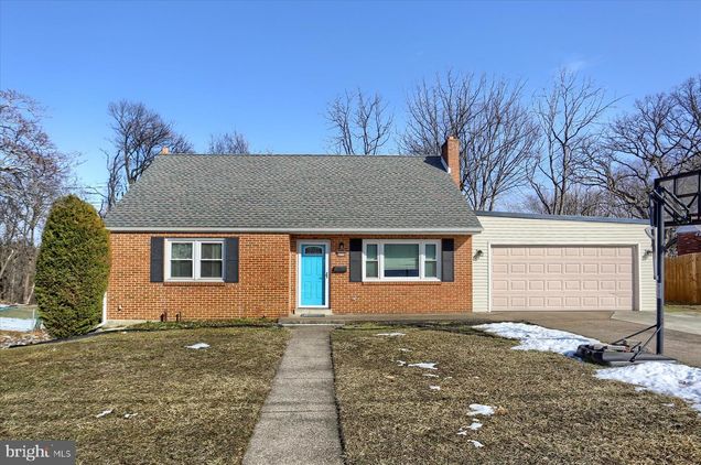 6774 Lehigh Avenue HARRISBURG, PA House Sold - Photo 1 of 37. Opens carousel modal