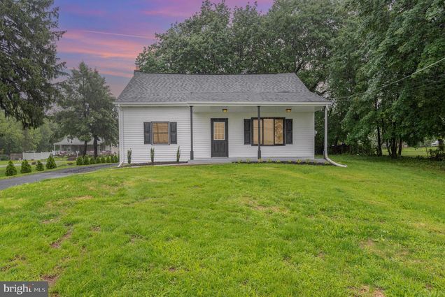 371 N 61st Street HARRISBURG, PA House Sold - Photo 1 of 20. Opens carousel modal