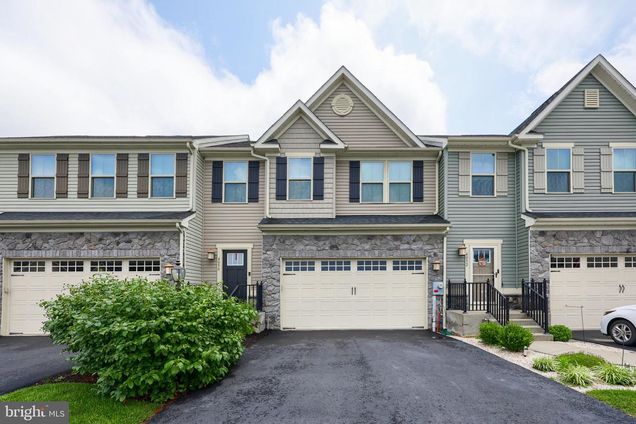 4050 Silver Charm Court HARRISBURG, PA Townhouse Active - Photo 1 of 33. Opens carousel modal