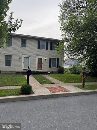 462 Elizabeth Street