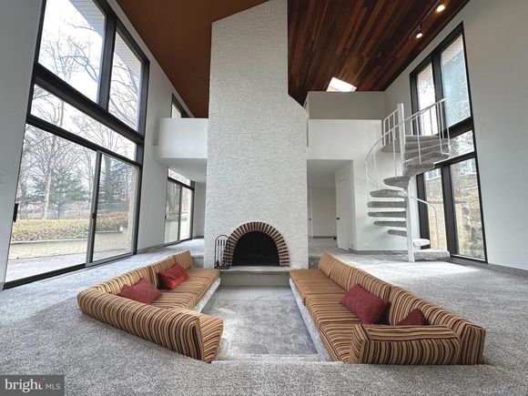 117 Bryn Mawr Avenue NEWTOWN SQUARE, PA House Sold - Photo 1 of 19. Opens carousel modal