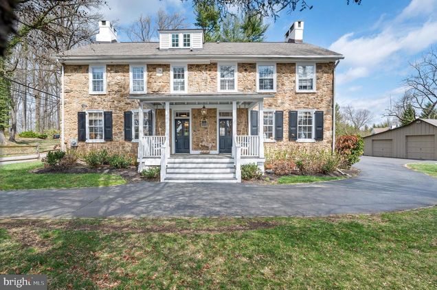 307 Earles Lane