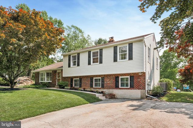 15 Paul Lane GLEN MILLS, PA House Sold - Photo 1 of 49. Opens carousel modal
