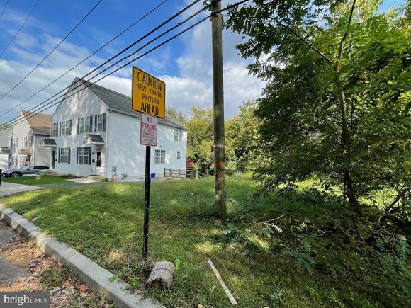 401 Sycamore Avenue CLIFTON HEIGHTS, PA Plot of land Active - Photo 1 of 12. Opens carousel modal