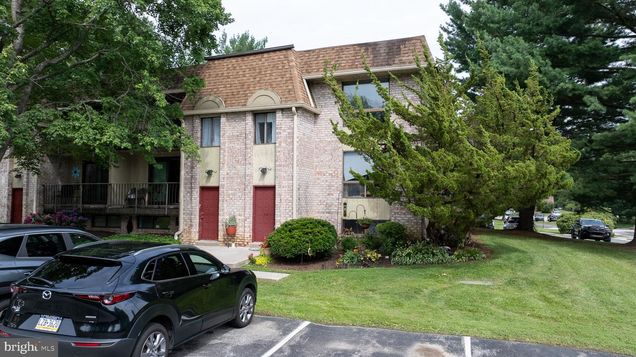 318 Saybrook Lane Unit 10-B