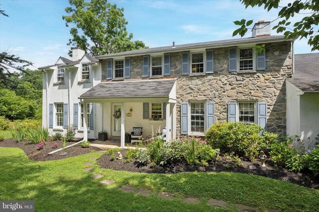 641 Andover Road NEWTOWN SQUARE, PA House Active - Photo 1 of 37. Opens carousel modal