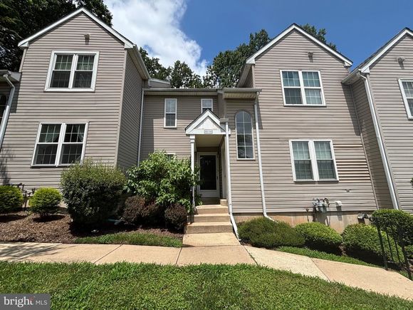 302 Wexford Court Unit 302