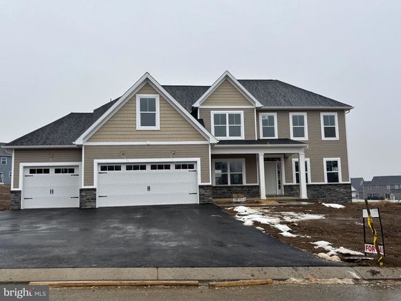 2512 Austin Avenue CHAMBERSBURG, PA House Sold - Photo 1 of 4. Opens carousel modal