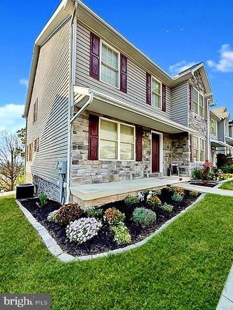 516 Potomac Street N WAYNESBORO, PA Townhouse Active - Photo 1 of 36. Opens carousel modal
