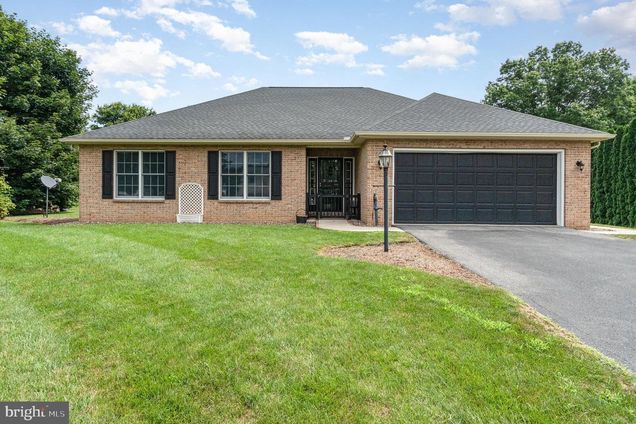 209 Meadowbrook Lane MIFFLINTOWN, PA House Active - Photo 1 of 27. Opens carousel modal
