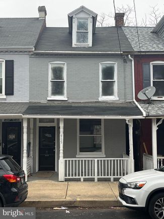 915 Clark Street LANCASTER, PA Townhouse Sold - Photo 1 of 8. Opens carousel modal