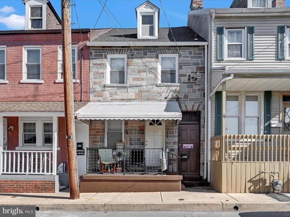 327 S 3rd Street COLUMBIA, PA Townhouse Sold - Photo 1 of 33. Opens carousel modal