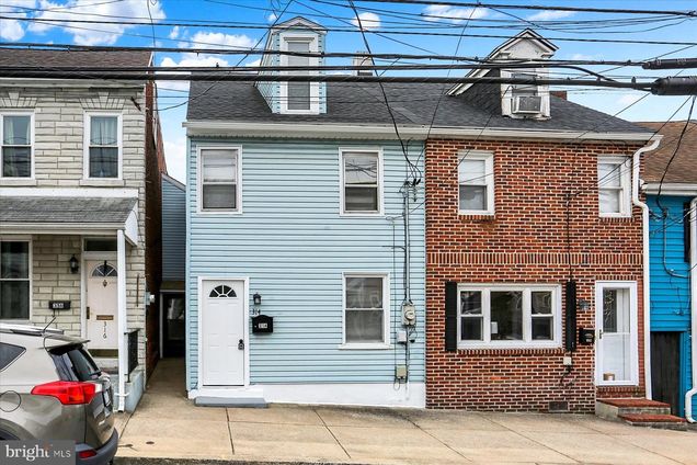 314 Union Street COLUMBIA, PA Townhouse Sold - Photo 1 of 22. Opens carousel modal