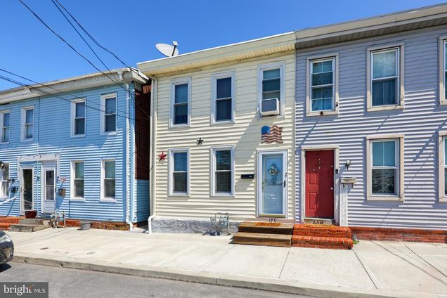 137 Bethel Street COLUMBIA, PA Townhouse Sold - Photo 1 of 32. Opens carousel modal